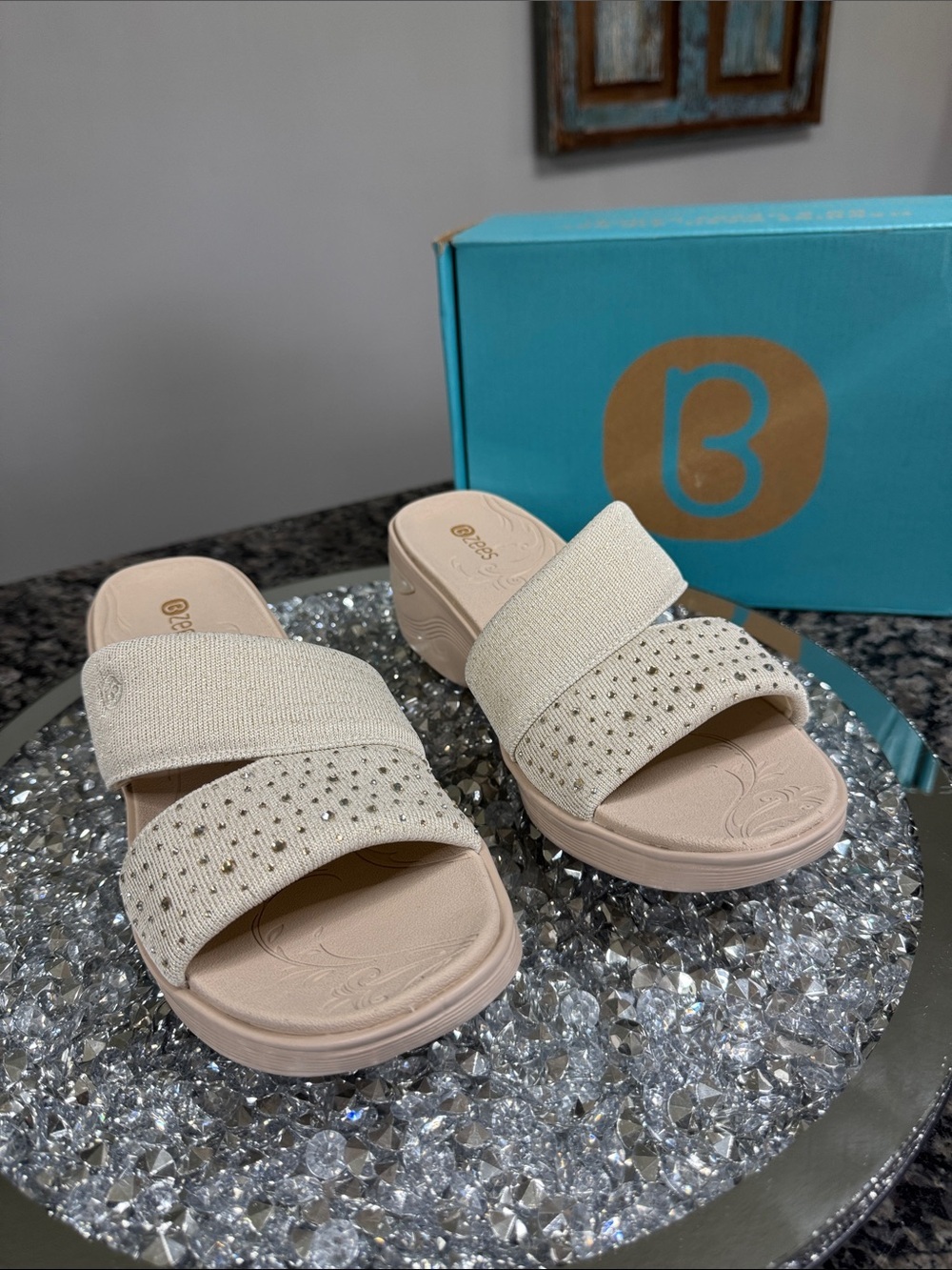 Bzees Ivory Sparkle Slide Sandals NEW 9
